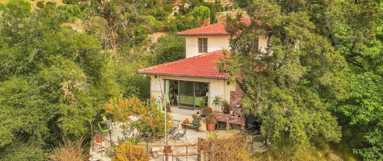 https://tujungahouse.com/wp-content/uploads/2025/02/71-11111-Tujunga-Canyon-Blvd-71-1280x540.jpg